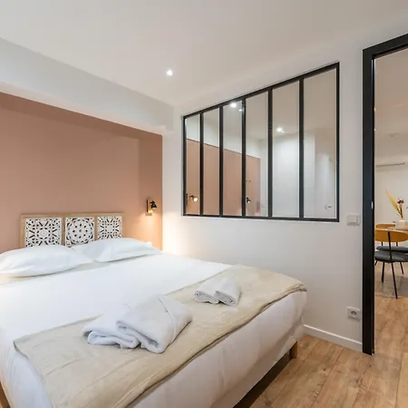 Apartment Nouveau Sacre Coeur 4